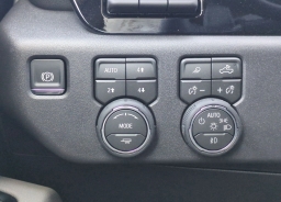 Chevrolet Silverado 1500 ZR2 4WD Crew Cab 147" 2026