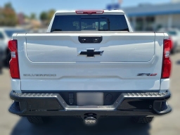 Chevrolet Silverado 1500 ZR2 4WD Crew Cab 147" 2026