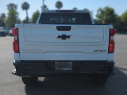 Chevrolet Silverado 1500 ZR2 4WD Crew Cab 147" 2026