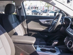 Chevrolet Blazer LT AWD 4dr 2025