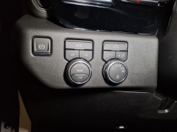 GMC Sierra 1500 SLE 4WD Crew Cab 157" 2026