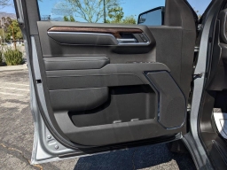 GMC Sierra 1500 Elevation 4WD Crew Cab 157" 2026