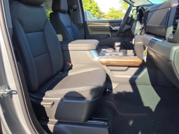 GMC Sierra 1500 Elevation 4WD Crew Cab 147" 2026