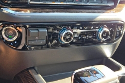 GMC Sierra 1500 Elevation 4WD Crew Cab 147" 2026