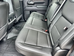 GMC Sierra 1500 SLT 4WD Crew Cab 157" 2026