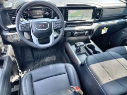 GMC Sierra 1500 SLT 4WD Crew Cab 157" 2026