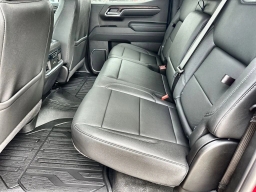 GMC Sierra 1500 SLT 4WD Crew Cab 157" 2026