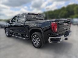 GMC Sierra 1500 SLT 4WD Crew Cab 147" 2026