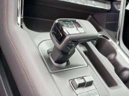 GMC Sierra 1500 AT4 4WD Crew Cab 147" 2026