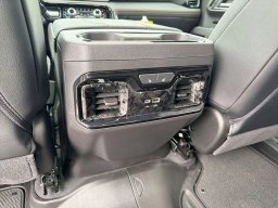 GMC Sierra 1500 AT4 4WD Crew Cab 147" 2026
