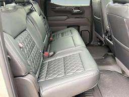 GMC Sierra 1500 AT4 4WD Crew Cab 147" 2026