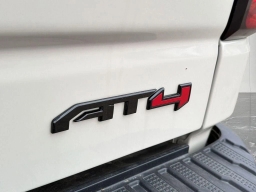 GMC Sierra 1500 AT4 4WD Crew Cab 147" 2026