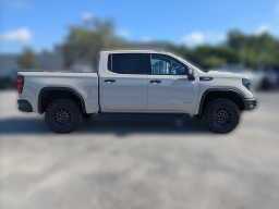 GMC Sierra 1500 AT4X 4WD Crew Cab 147" 2026