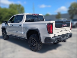 GMC Sierra 1500 AT4X 4WD Crew Cab 147" 2026