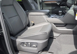 GMC Sierra 1500 Denali 4WD Crew Cab 147" 2026