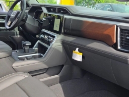 GMC Sierra 1500 Denali 4WD Crew Cab 147" 2026