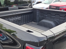GMC Sierra 1500 Denali 4WD Crew Cab 147" 2026