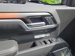 GMC Sierra 1500 Denali 4WD Crew Cab 147" 2026