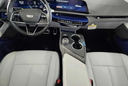 Cadillac OPTIQ Luxury 4dr w/1SC 2026