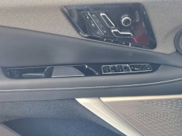 Cadillac OPTIQ Luxury 4dr w/1SC 2026
