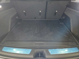 Cadillac OPTIQ Luxury 4dr w/1SC 2026