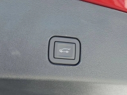 Cadillac OPTIQ Luxury 4dr w/1SC 2026