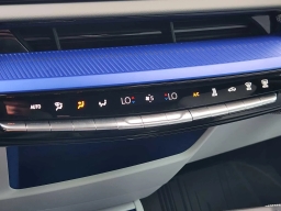 Cadillac OPTIQ Luxury 4dr w/1SC 2026