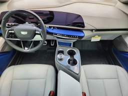 Cadillac OPTIQ Luxury 4dr w/1SC 2026