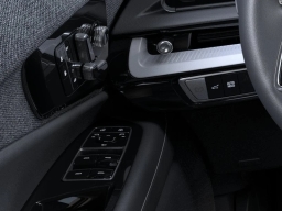 Cadillac OPTIQ Luxury 4dr 2027