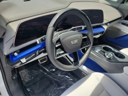 Cadillac OPTIQ Luxury 4dr w/1SC 2026