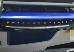 Cadillac OPTIQ Luxury 4dr w/1SC 2026