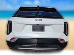 Cadillac OPTIQ Luxury 4dr 2027