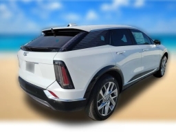 Cadillac OPTIQ Luxury 4dr 2027