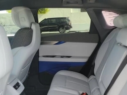 Cadillac OPTIQ Luxury 4dr 2027