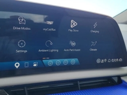 Cadillac OPTIQ Luxury 4dr 2027