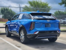Cadillac OPTIQ Luxury 4dr w/1SC 2026