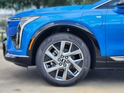 Cadillac OPTIQ Luxury 4dr w/1SC 2026