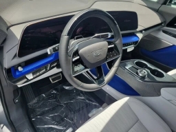 Cadillac OPTIQ Premium Luxury 4dr w/1SE 2026