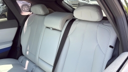 Cadillac OPTIQ Sport AWD 4dr w/1SF 2025