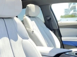 Cadillac OPTIQ Premium Sport 4dr w/1SH 2026