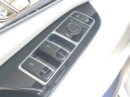 Cadillac OPTIQ Premium Sport 4dr w/1SH 2026