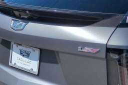 Cadillac OPTIQ OPTIQ-V 4dr 2026