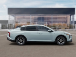 Kia K4 LXS Sedan 2026