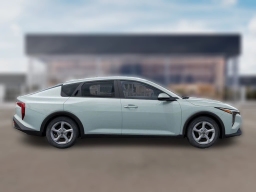Kia K4 LXS FWD 2025