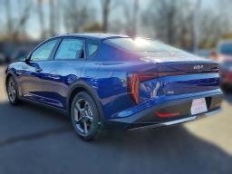 Kia K4 LXS FWD 2025
