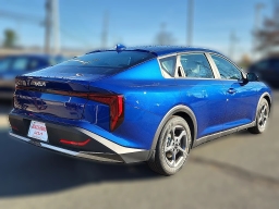 Kia K4 LXS FWD 2025