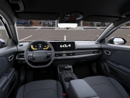 Kia K4 LXS Sedan 2026
