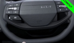 Kia K4 LXS FWD 2025