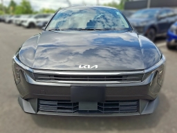 Kia K4 LXS Sedan 2026