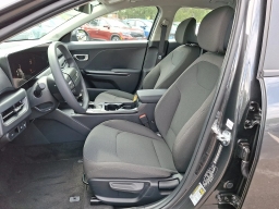 Kia K4 LXS Sedan 2026
